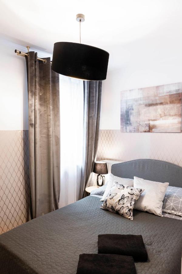 Clicktheflat Constitution Square Apartment *